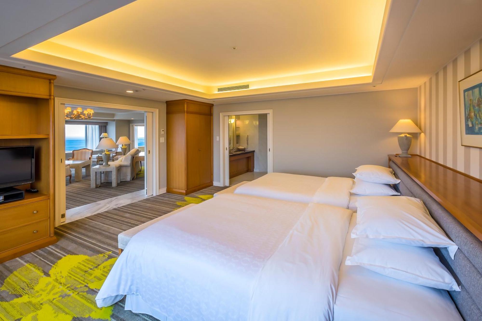 Sheraton Grande Ocean Resort Miyazaki Bagian luar foto